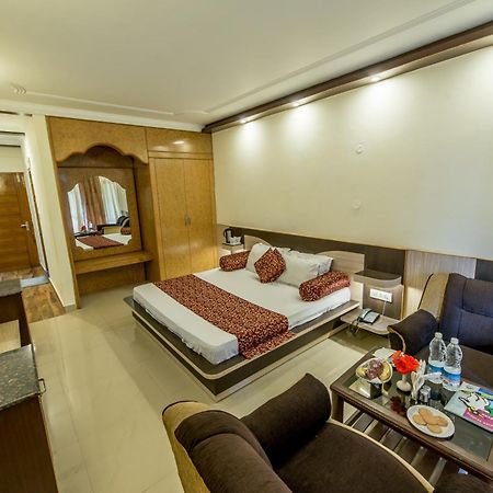 แกลเซียร์ รีสอร์ต Hotel มะนาลี ภายนอก รูปภาพ