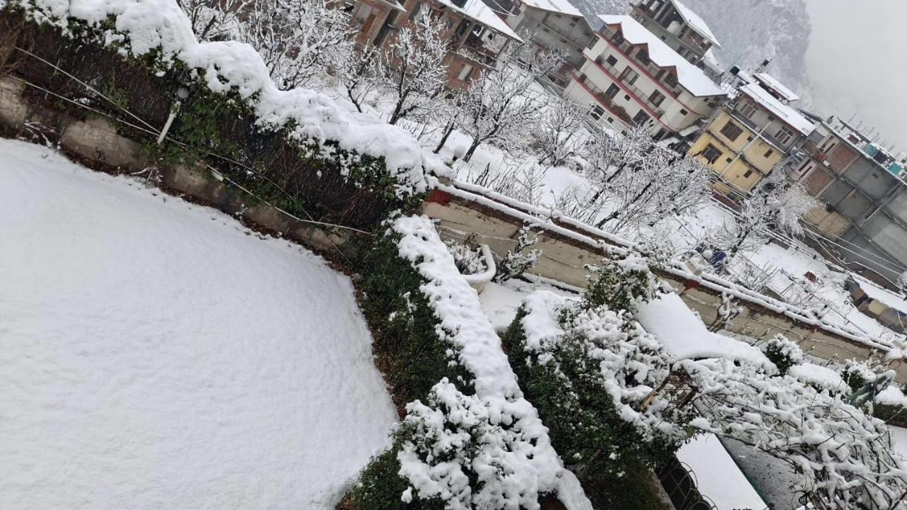 แกลเซียร์ รีสอร์ต Hotel มะนาลี ภายนอก รูปภาพ