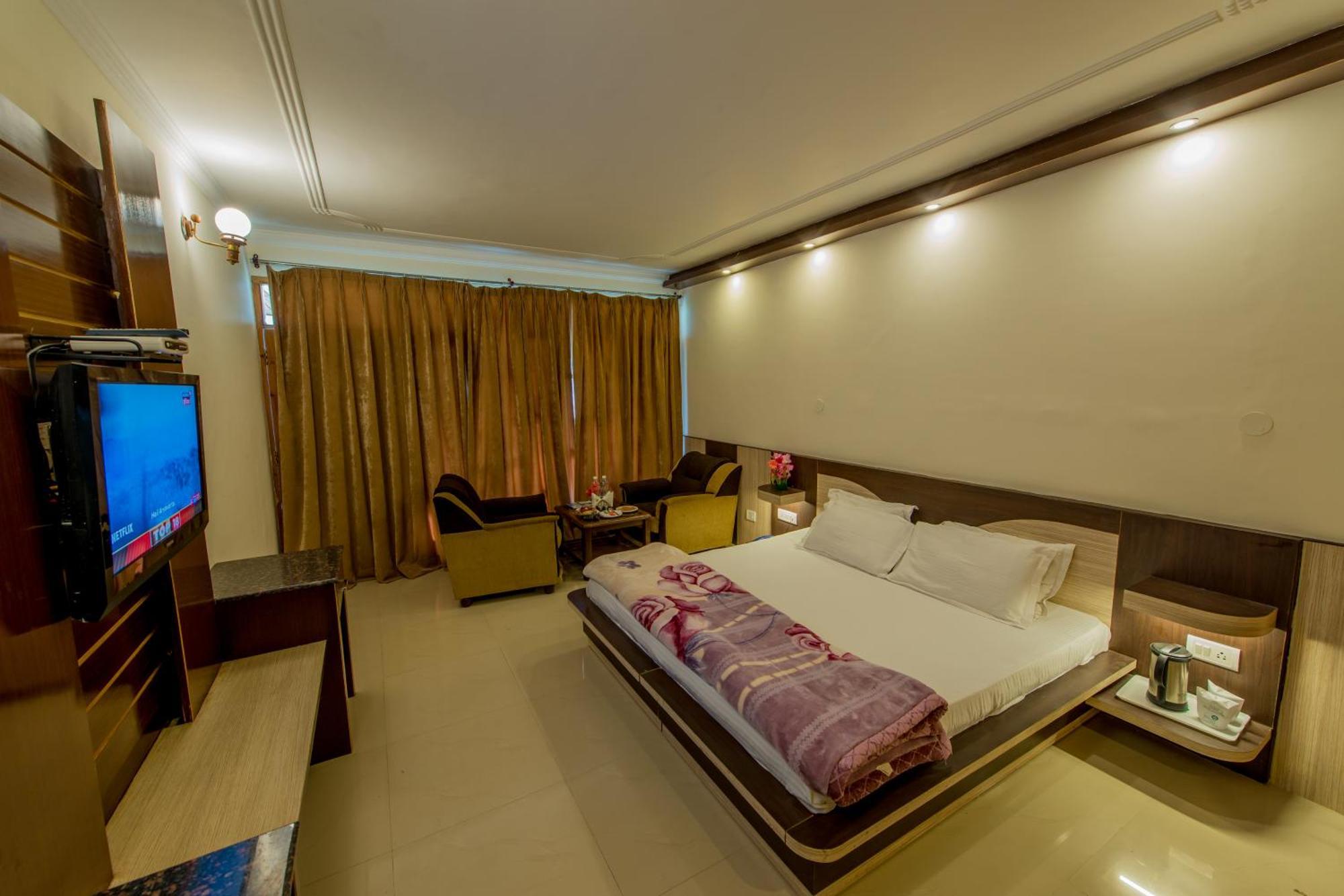 แกลเซียร์ รีสอร์ต Hotel มะนาลี ภายนอก รูปภาพ